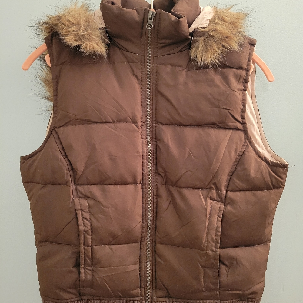 Aeropostale Puffer Vest - Small